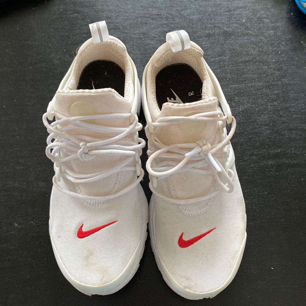 Super cute! Light wear ! NIKE AIR Presto